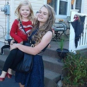 Meet your Posher, Chloe